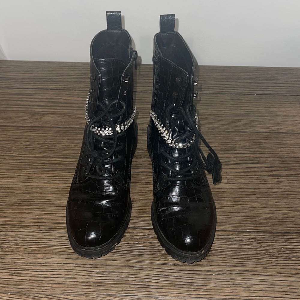 **USED** EXPRESS COMBAT BOOTS